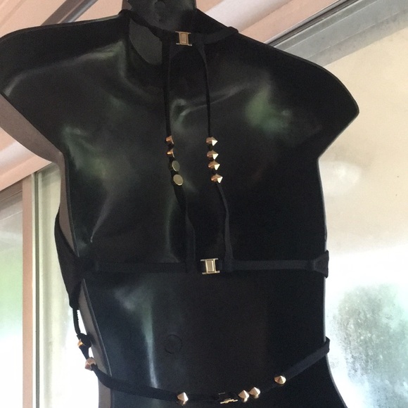 ASOS 👙 Black /gold metal details - Picture 6 of 8